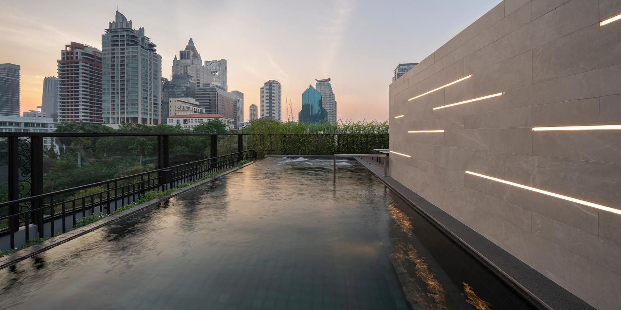 Passa Hotel Bangkok Exterior photo