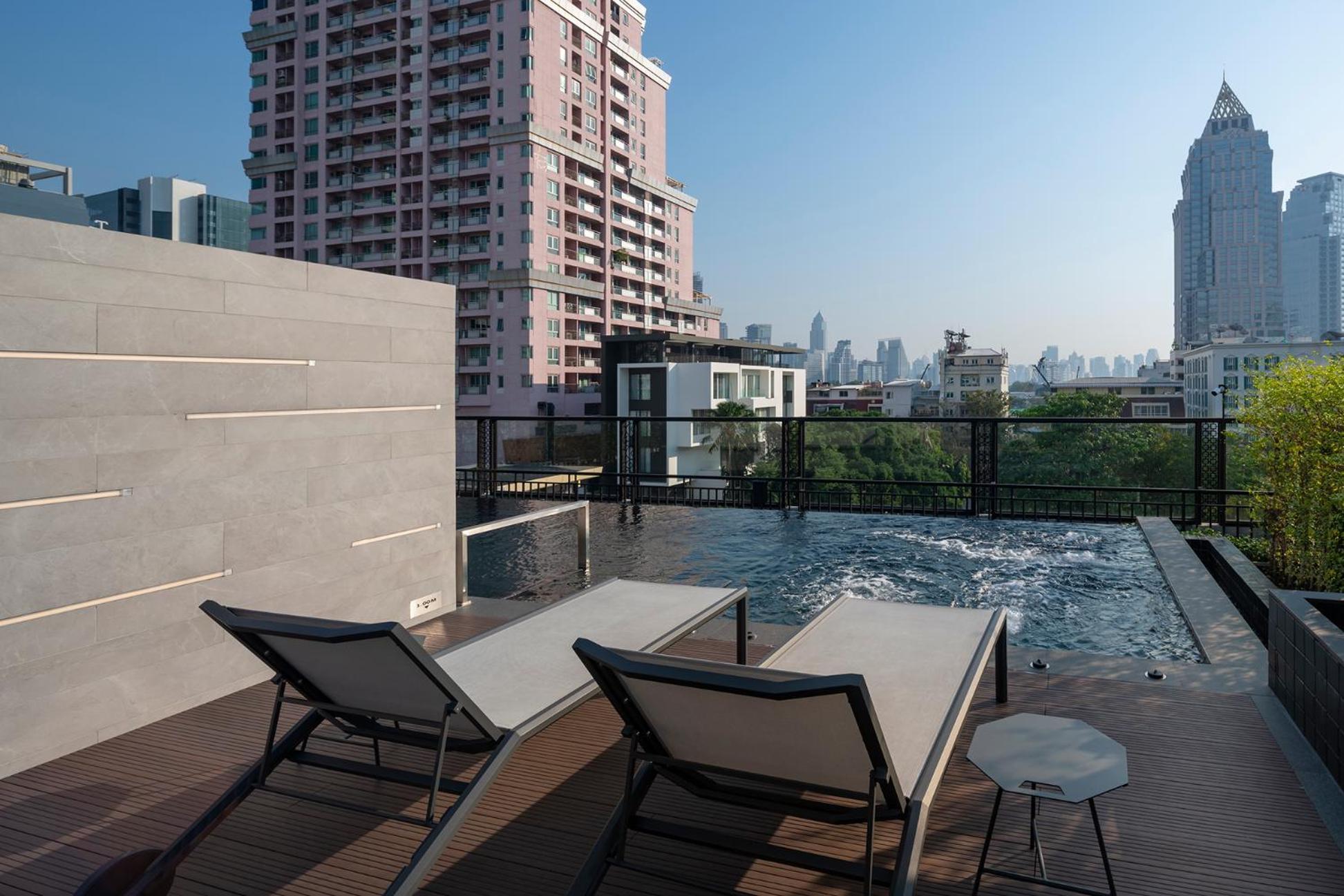 Passa Hotel Bangkok Exterior photo